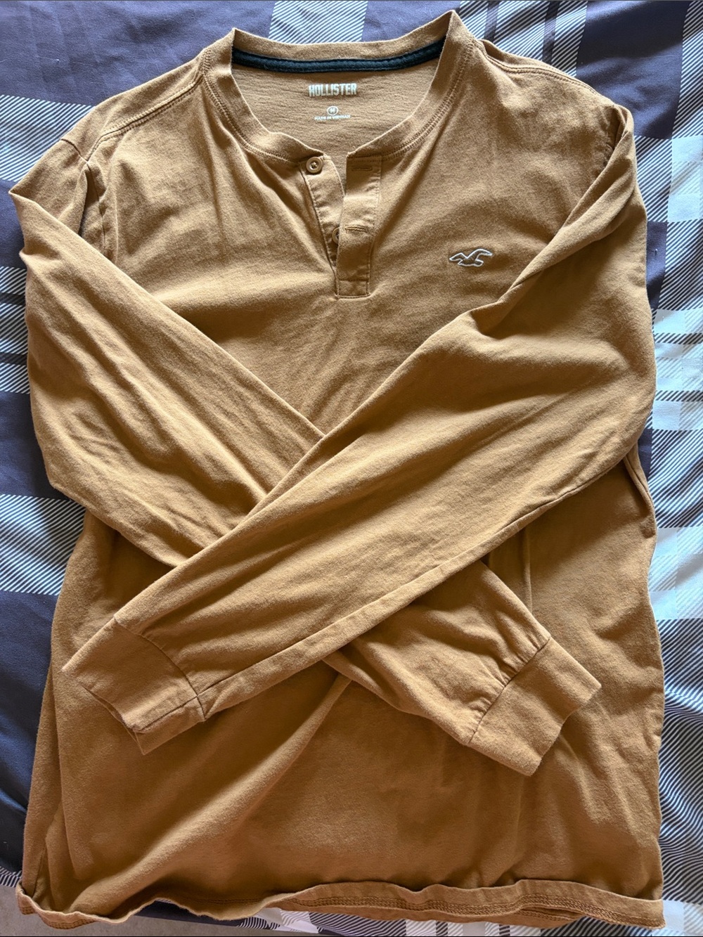 Brown long sleeve Hollister shirt
